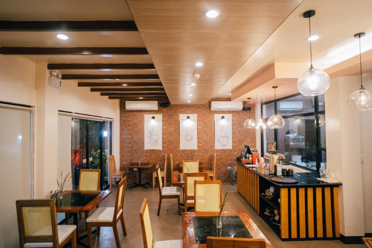 Marieli Suites Near Panglao International Airport Eksteriør billede