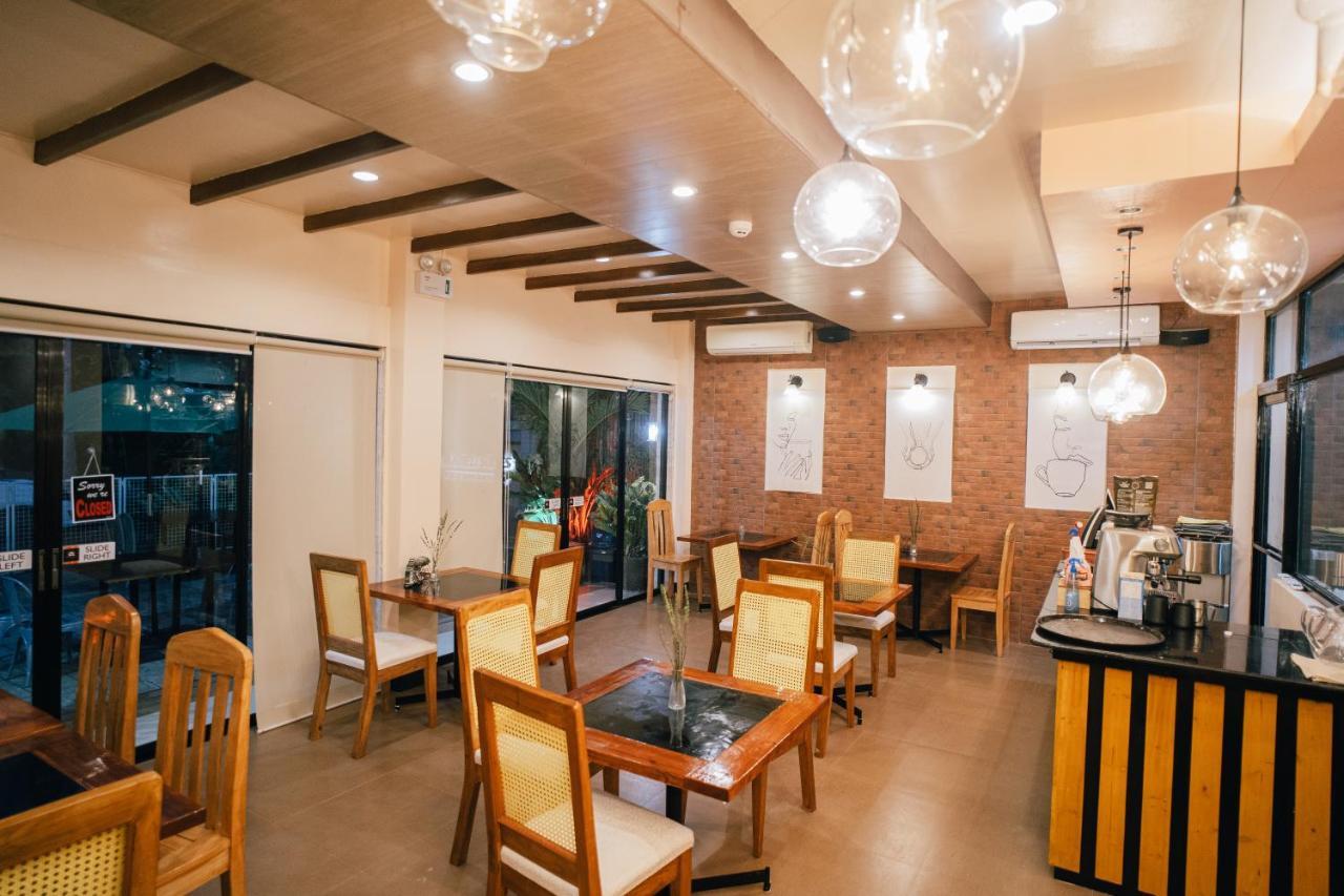 Marieli Suites Near Panglao International Airport Eksteriør billede