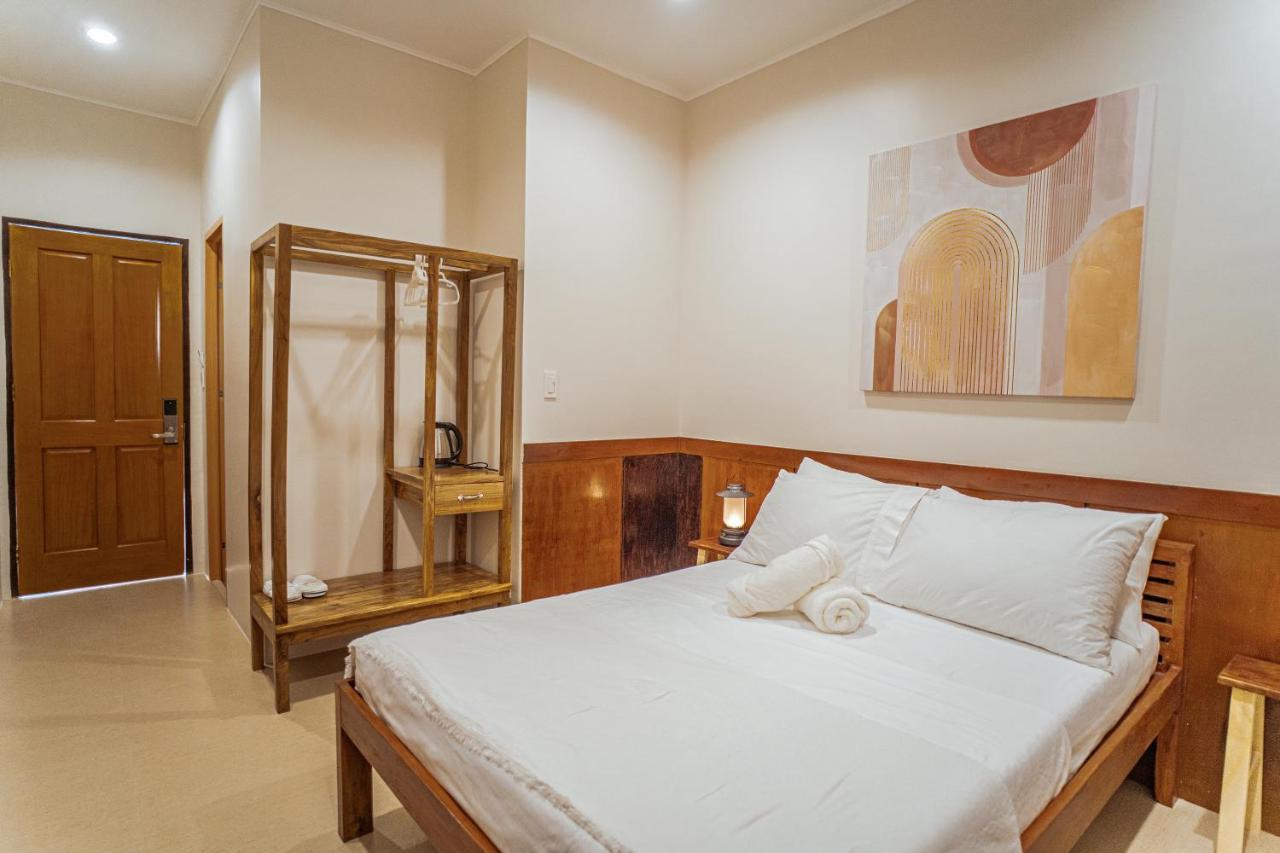 Marieli Suites Near Panglao International Airport Eksteriør billede
