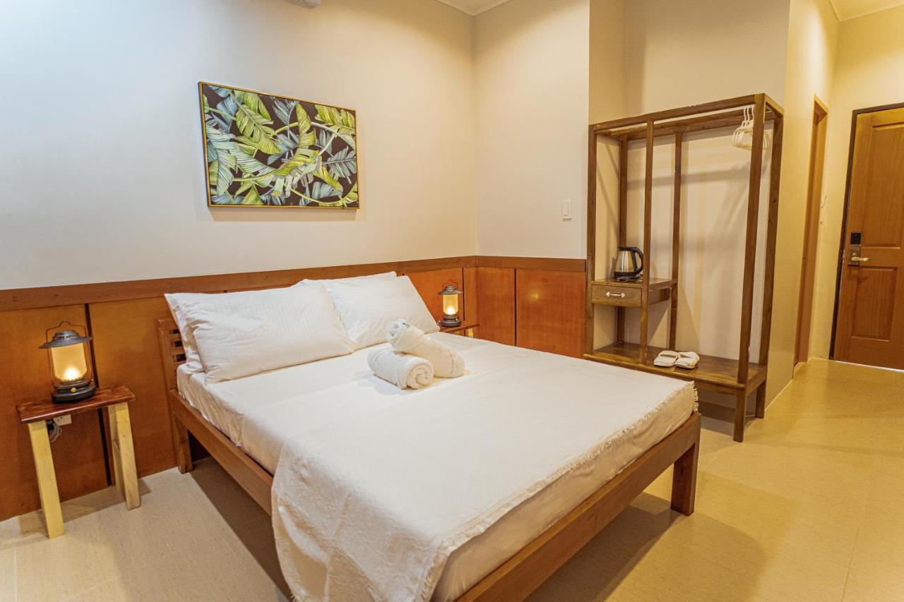 Marieli Suites Near Panglao International Airport Eksteriør billede