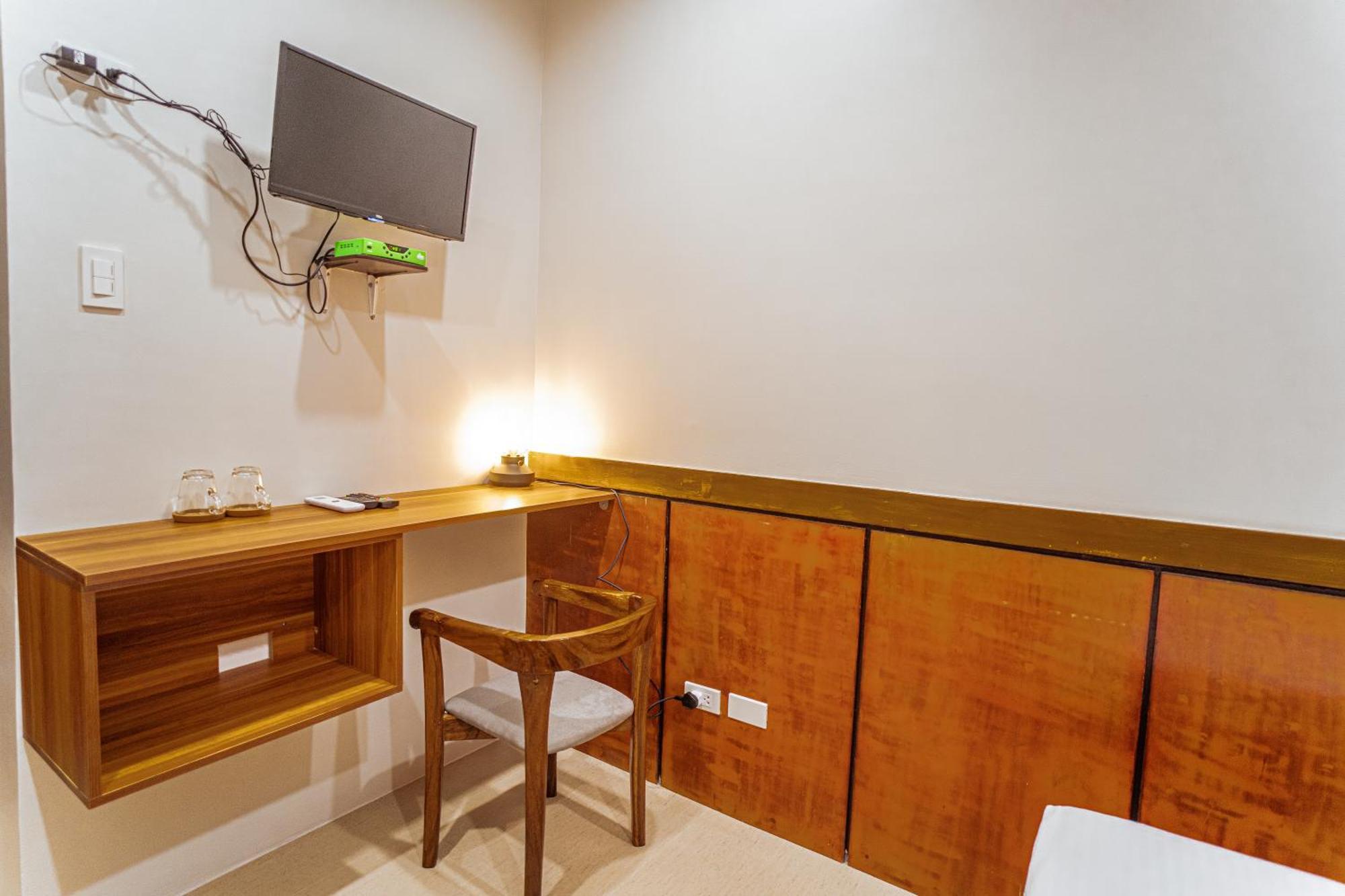 Marieli Suites Near Panglao International Airport Eksteriør billede